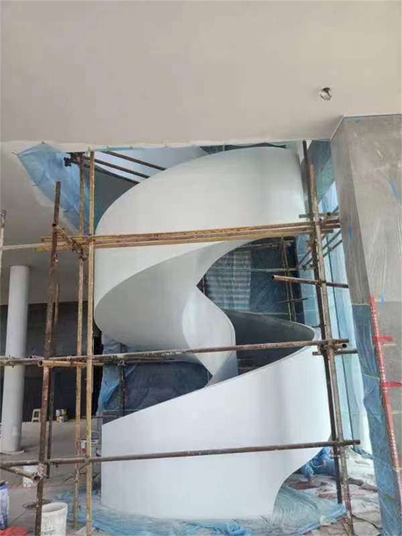 福建福州项目钢结构无支撑钢结构楼梯 